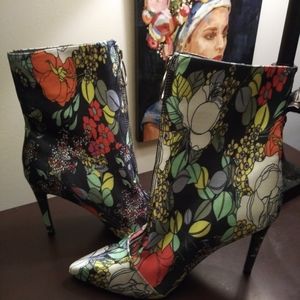 NWOT - Floral Boots